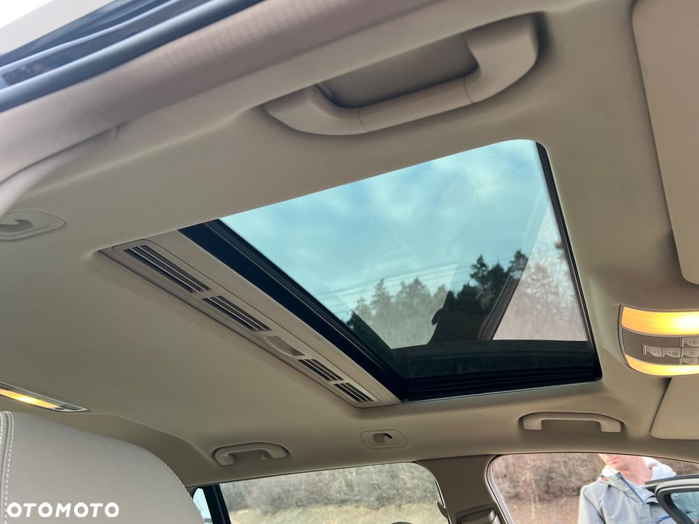 Mercedes-Benz Klasa E 250 CDI DPF BlueEFFICIENCY Automatik Elegance - 17