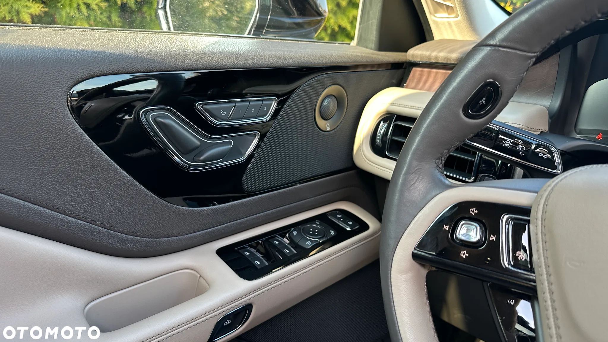 Lincoln Aviator - 5