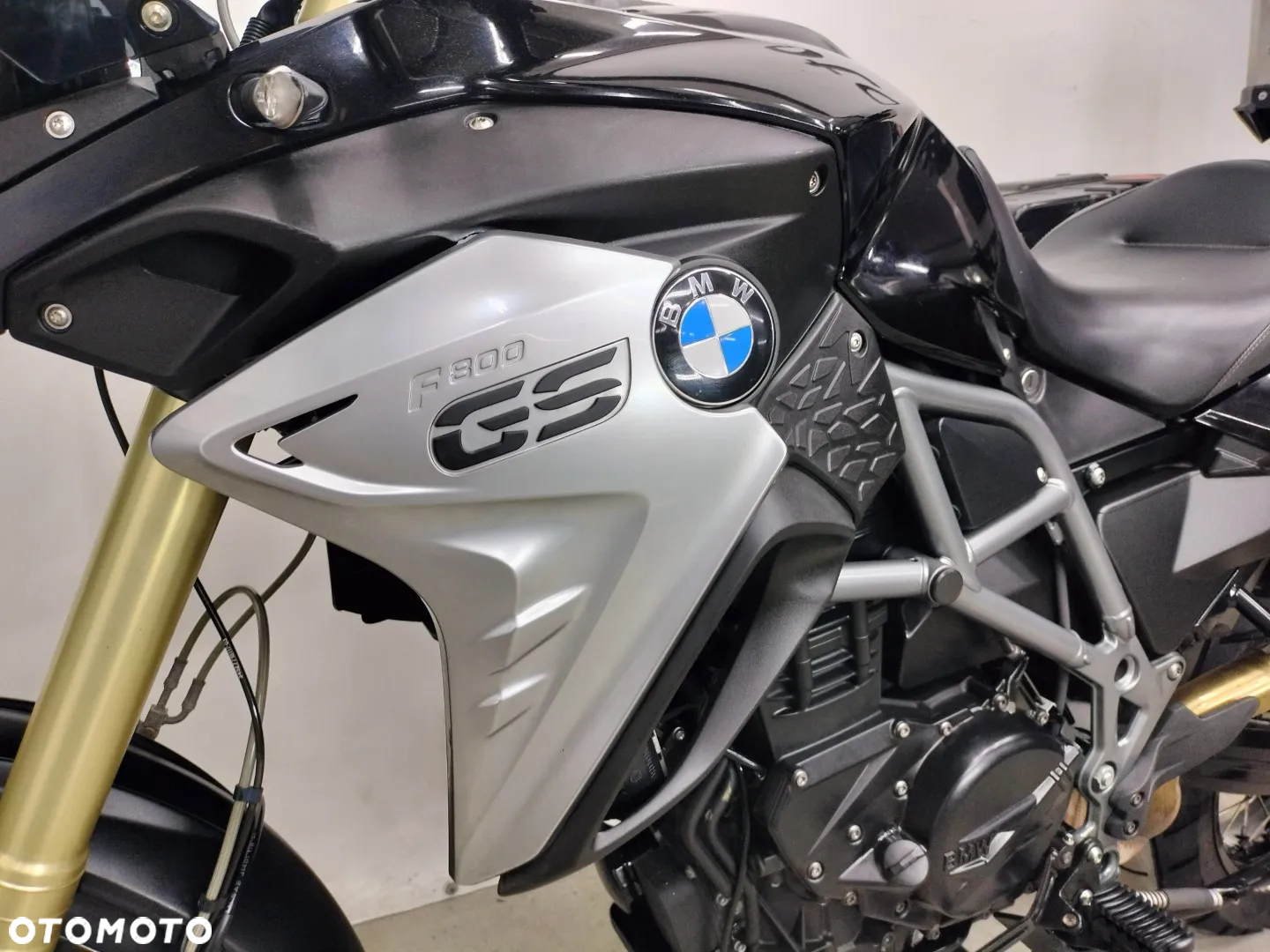 BMW F - 21