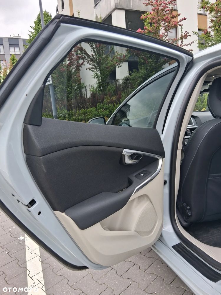 Volvo V40 - 27
