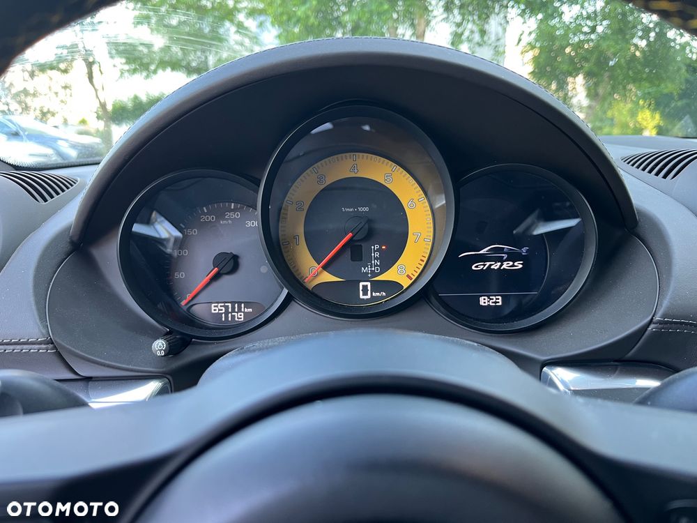 Porsche 718 Cayman - 8