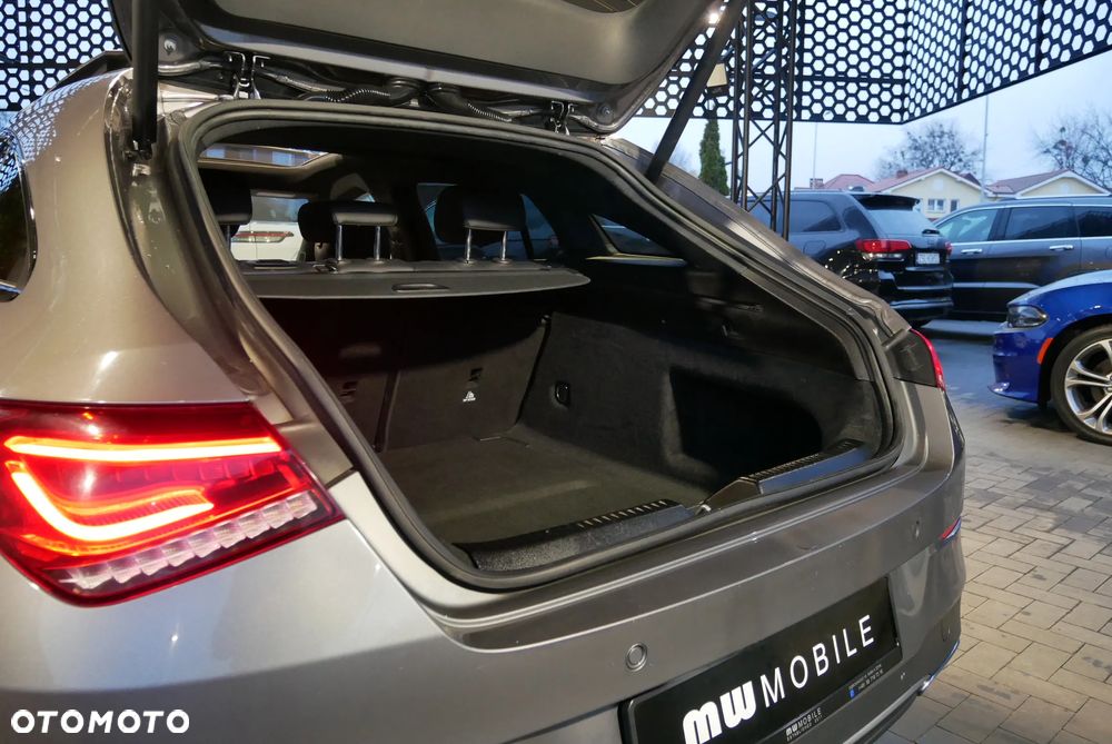 Mercedes-Benz CLA 200 7G-DCT Progressive - 31