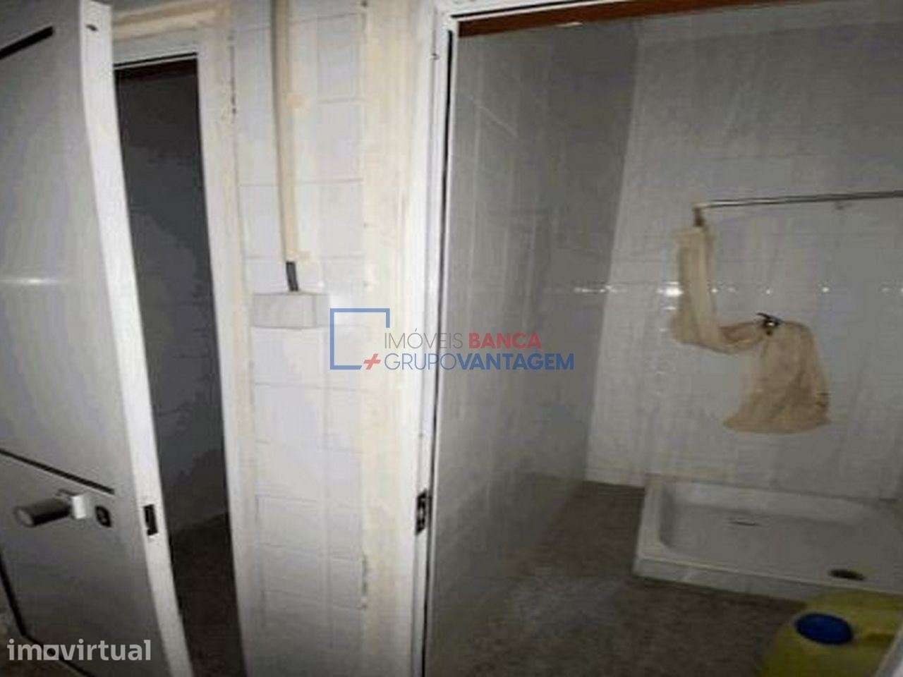 Loja/restaurante em edificio de 2 pisos no Centro de Pias - Grande imagem: 2/6