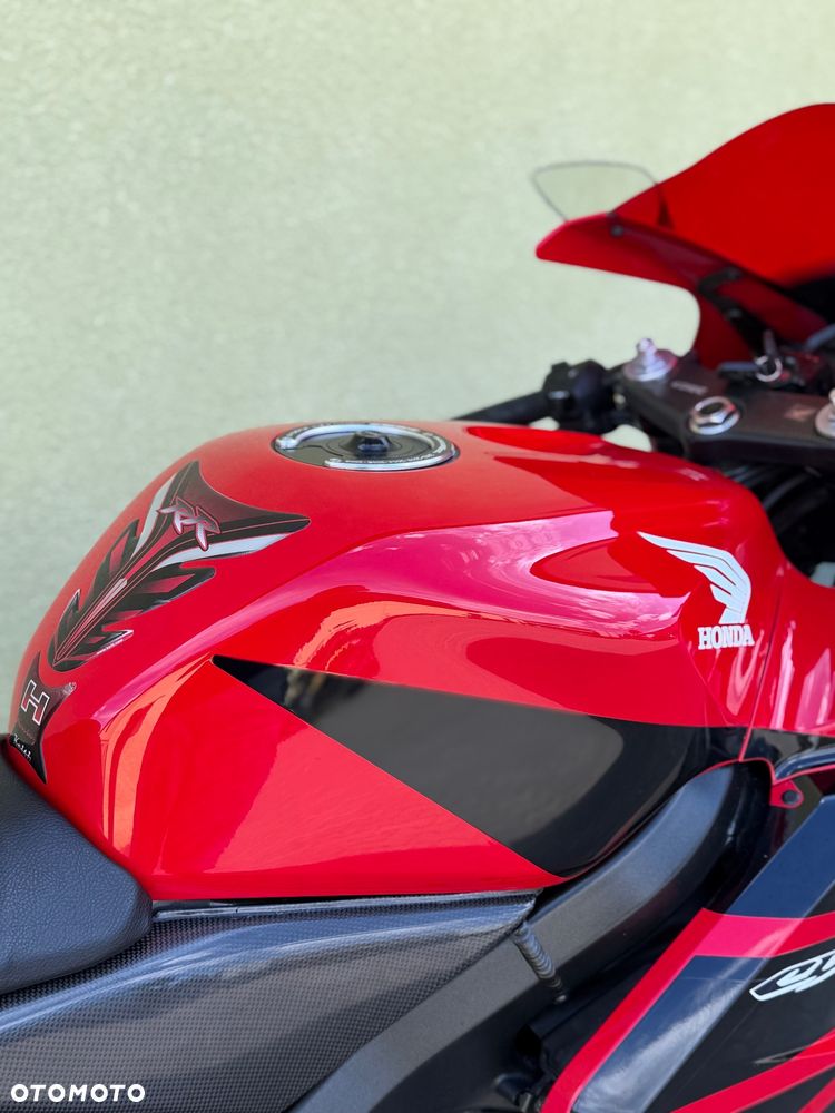 Honda CBR - 16