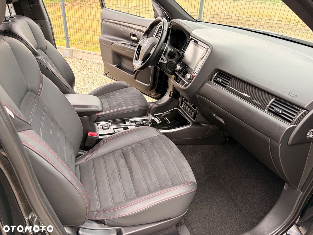 Mitsubishi Outlander 2.0 2WD CVT Diamant Edition+ - 4