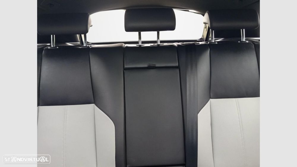 Land Rover Range Rover Velar 2.0 P400e AWD Dynamic SE - 15