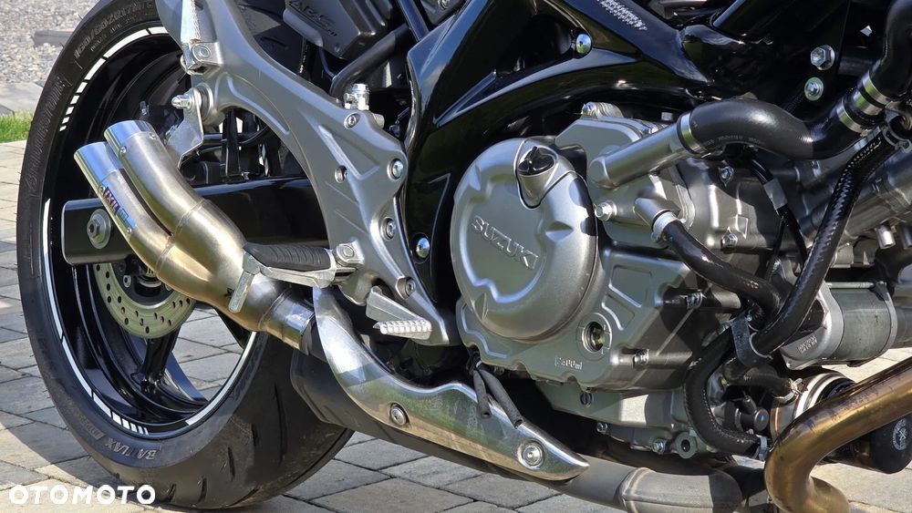 Suzuki Gladius - 16