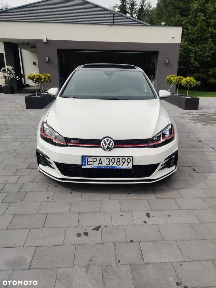 Volkswagen Golf GTI 2.0 TSI OPF DSG Performance - 2