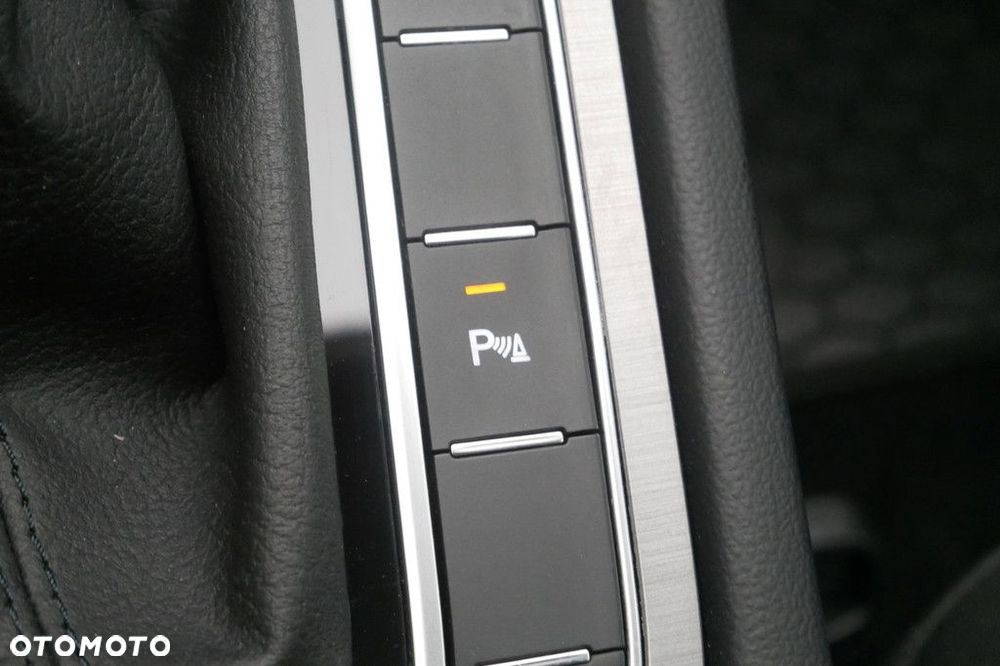 Volkswagen Passat Variant 1.5 TSI EVO Essence DSG - 18