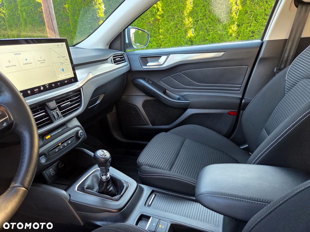 Ford Focus 1.0 EcoBoost Titanium Business - 26