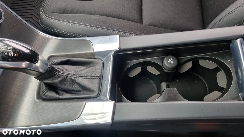 Volvo V60 D4 Geartronic Momentum - 34
