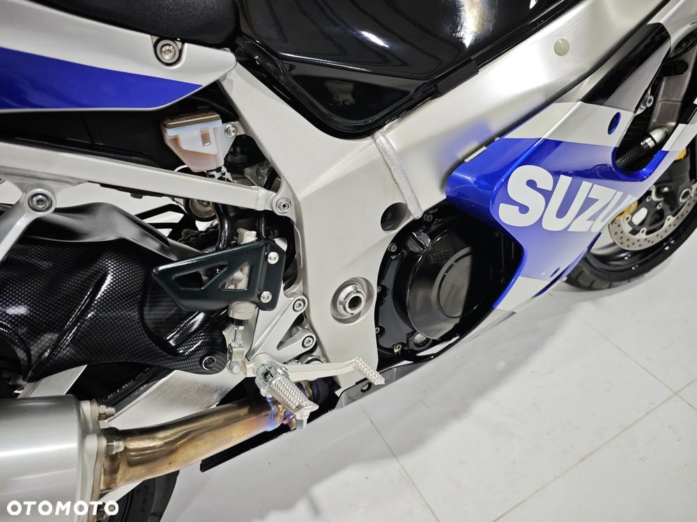 Suzuki GSX-R - 22
