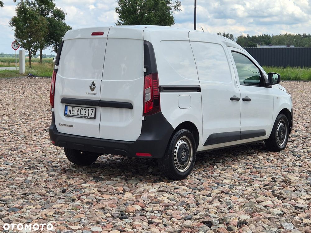 Renault Express - 16