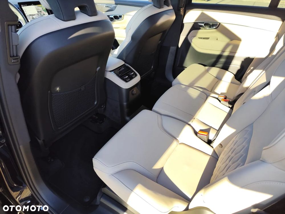 Volvo XC 90 T8 AWD Plug-In Hybrid Plus Bright 7os - 19