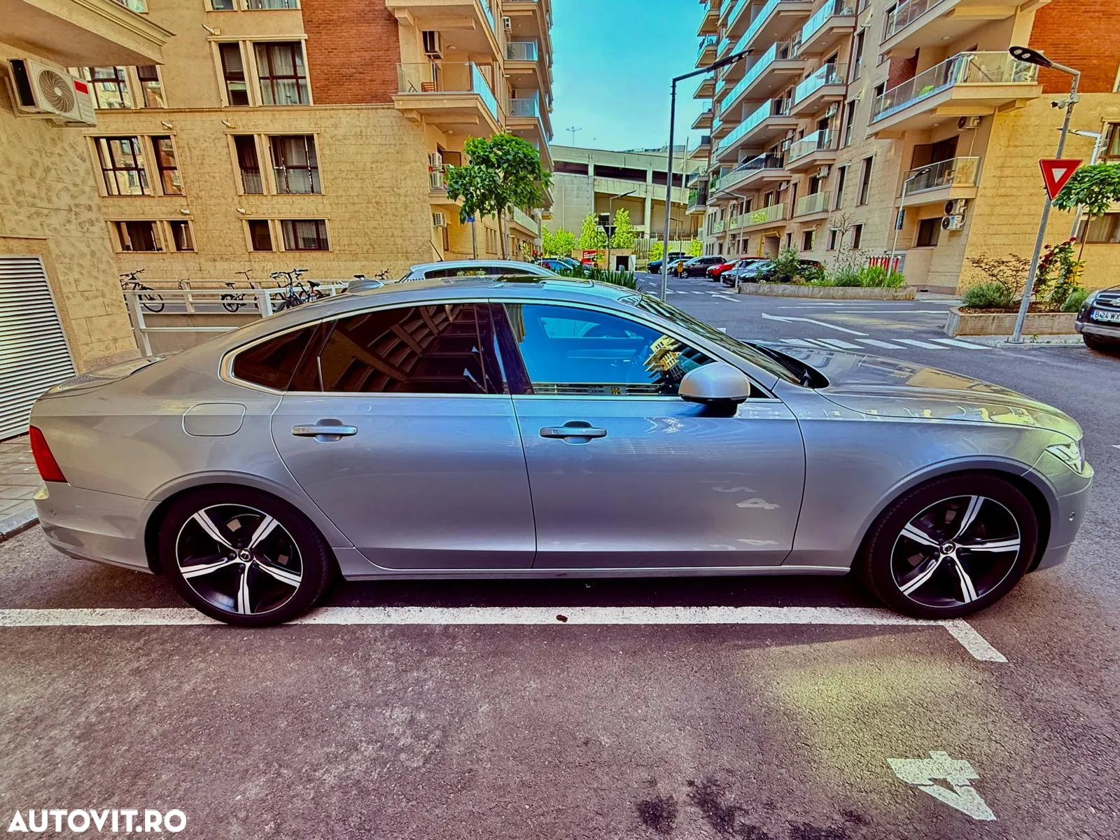 Volvo S90 D4 AWD R-Design - 5