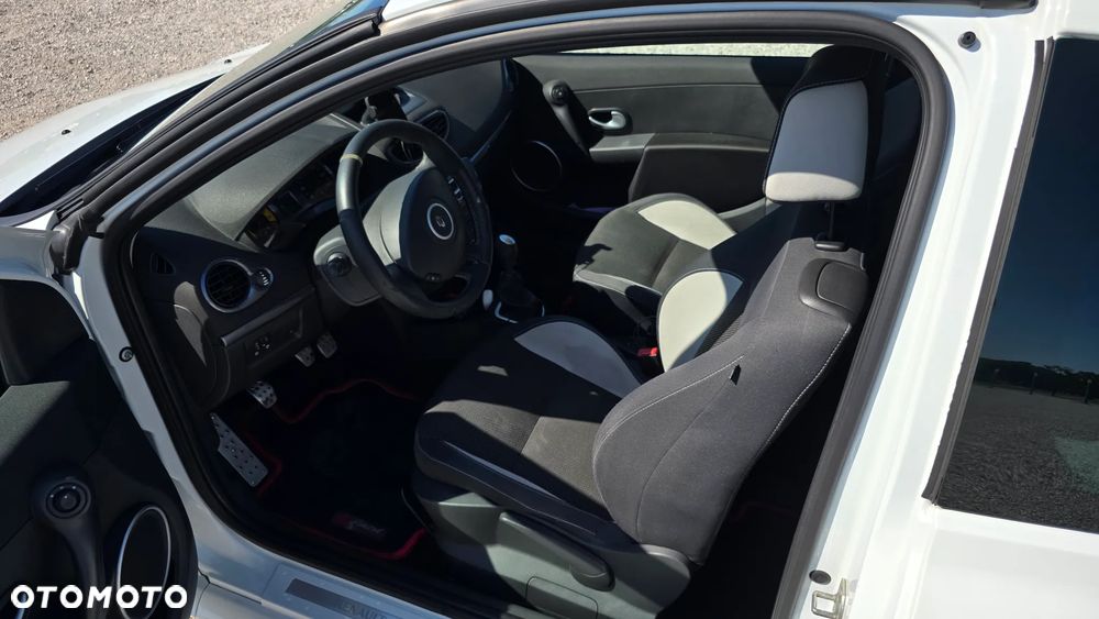 Renault Clio 2.0 16V Sport Euro5 - 10