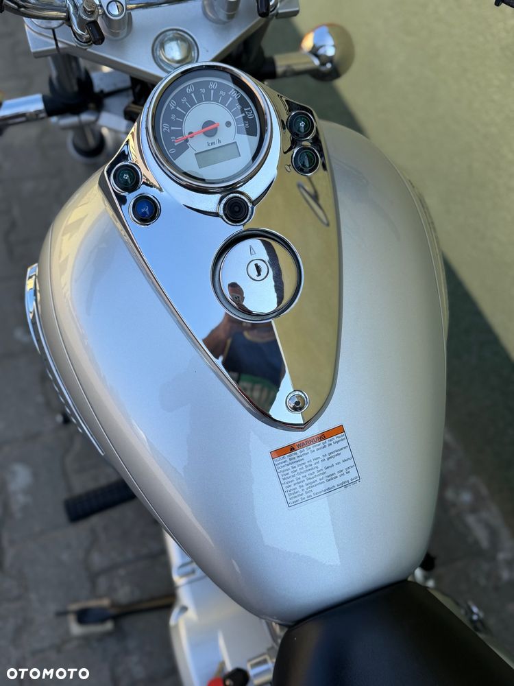 Suzuki Intruder - 36
