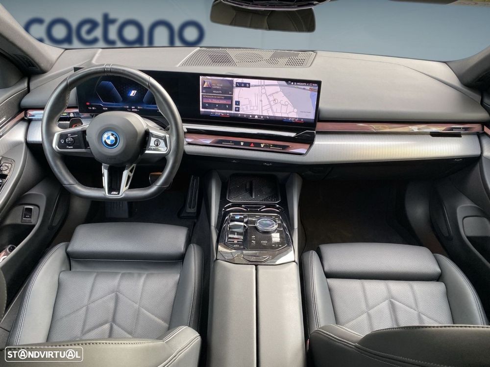 BMW i5 eDrive40 Pack Desportivo M — photo 4
