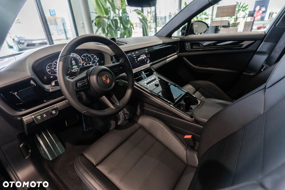Porsche Panamera 4 E-Hybrid PHEV - 8