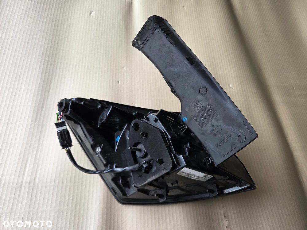 Lampa prawa tylna tył Peugeot 3008 II LIFT - 7
