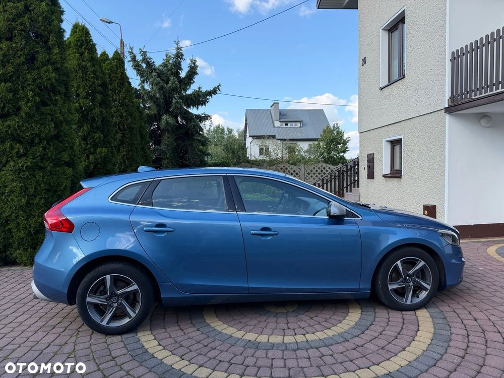 Volvo V40 D2 Drive-E R-Design Momentum - 3
