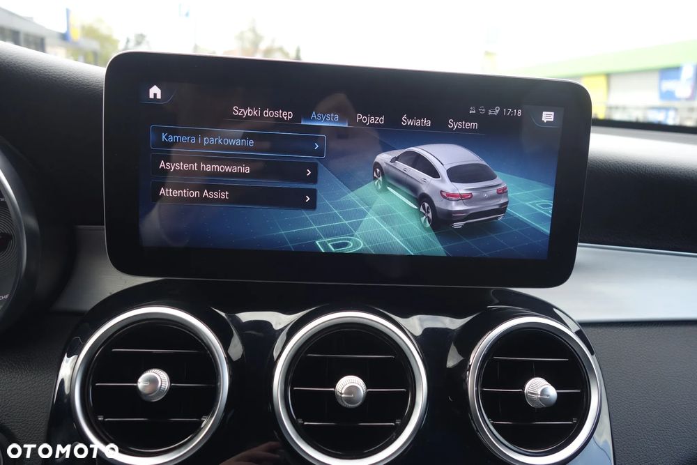 Mercedes-Benz GLC 300 e 4-Matic Business Edition - 24