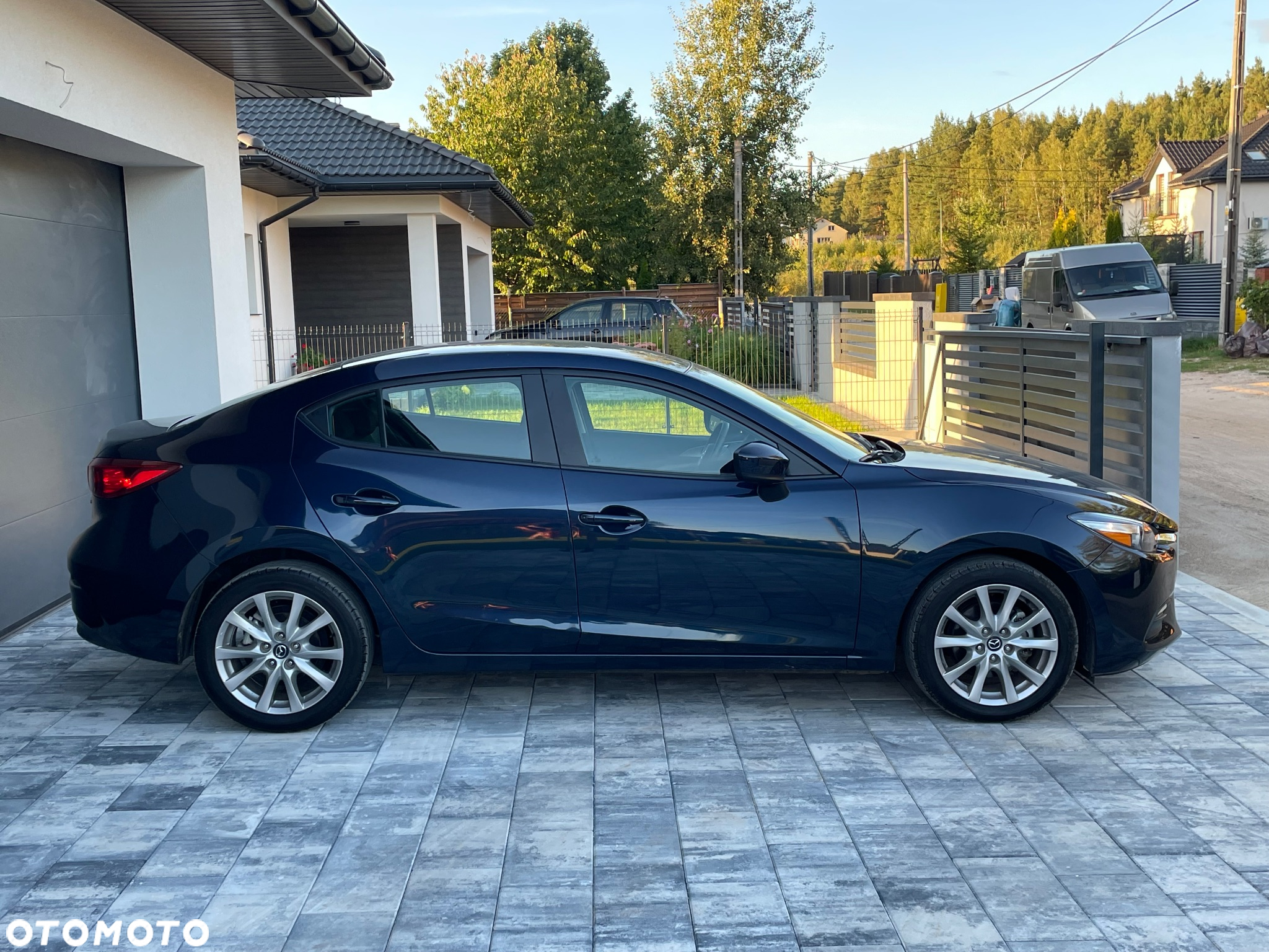 Mazda 3 - 8