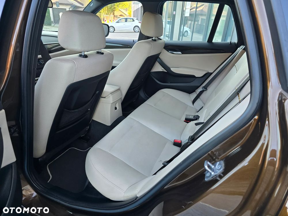 BMW X1 xDrive20d - 17