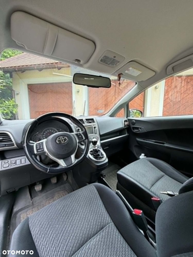 Toyota Verso S - 12