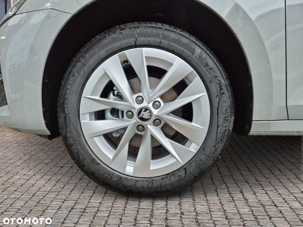 Skoda Octavia 1.5 TSI mHEV Drive Selection DSG - 12