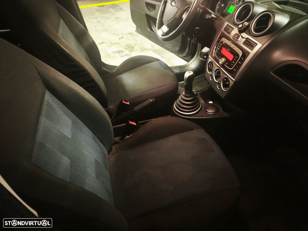 Ford Fiesta 1.25 Trend - 22