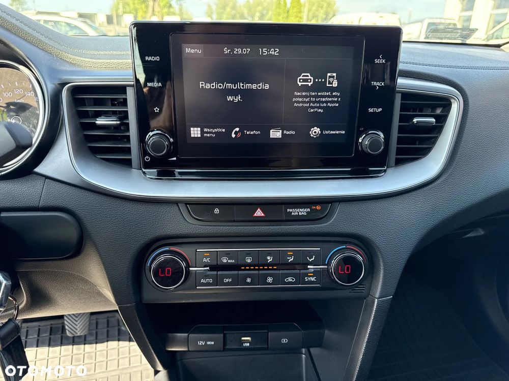 Kia Ceed 1.5 T-GDI M - 22
