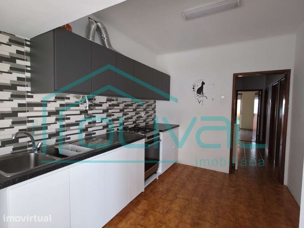 Agradável T2 para arrendar no centro de Alverca - Grande imagem: 2/11