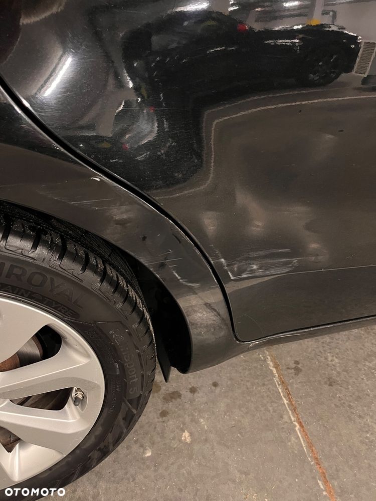 Kia Rio 1.4 L - 7