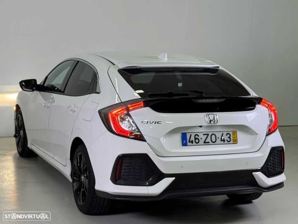Honda Civic 1.0 i-VTEC Executive Premium - 16