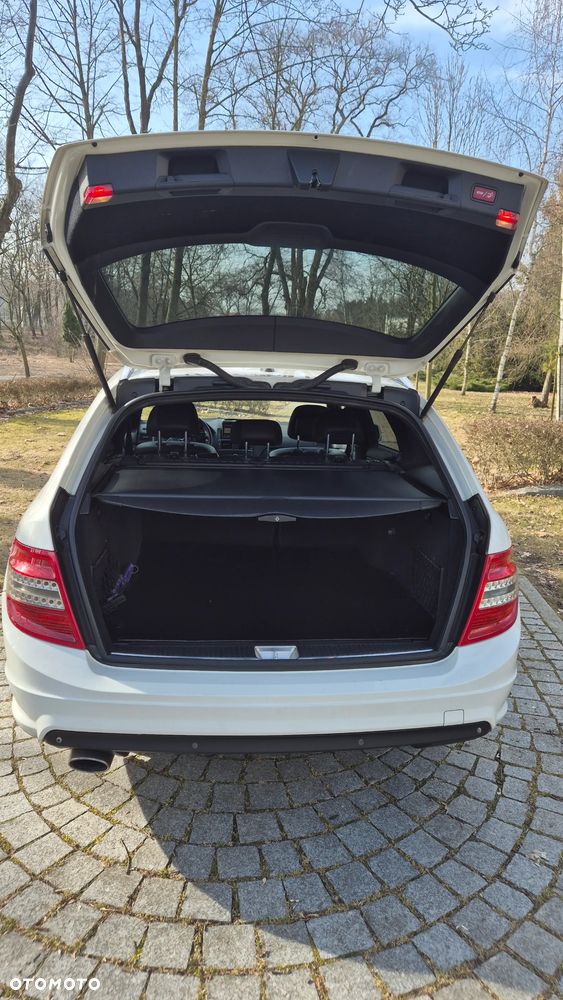 Mercedes-Benz Klasa C 220 CDI DPF Automatik BlueEFFICIENCY Avantgarde - 12