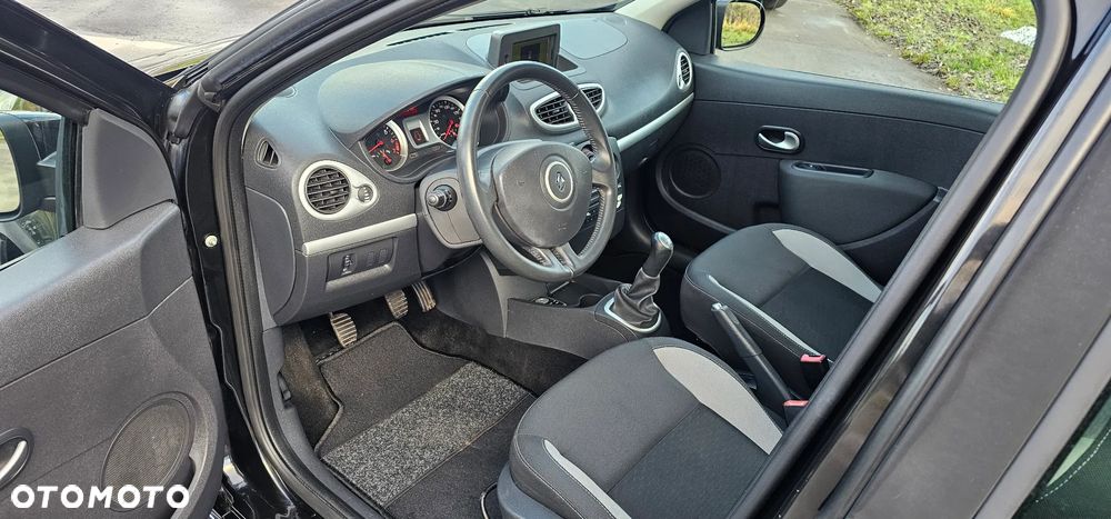 Renault Clio 1.2 16V 75 Dynamique - 25