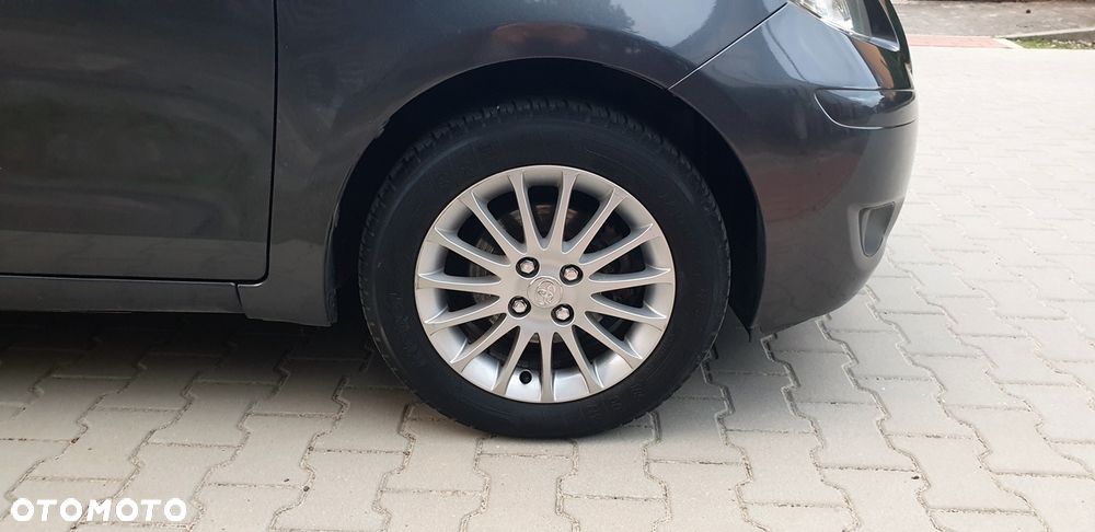 Toyota Yaris 1.33 VVT-i Sol - 16