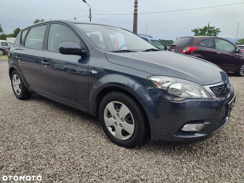 Kia Ceed - 19