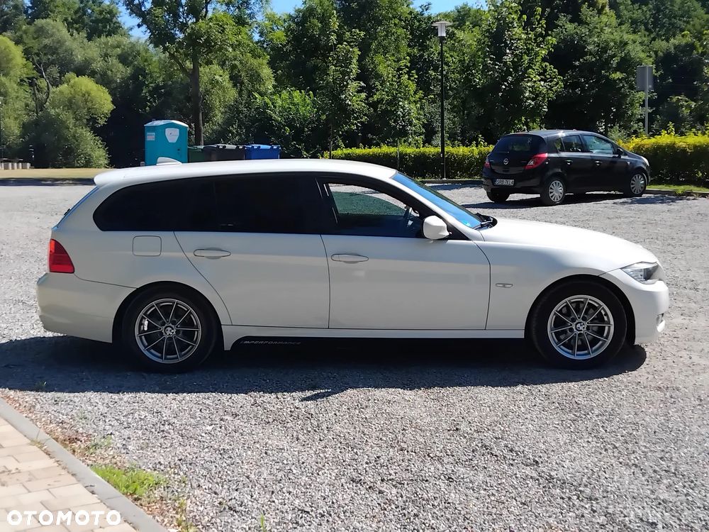 BMW Seria 3 320d - 6