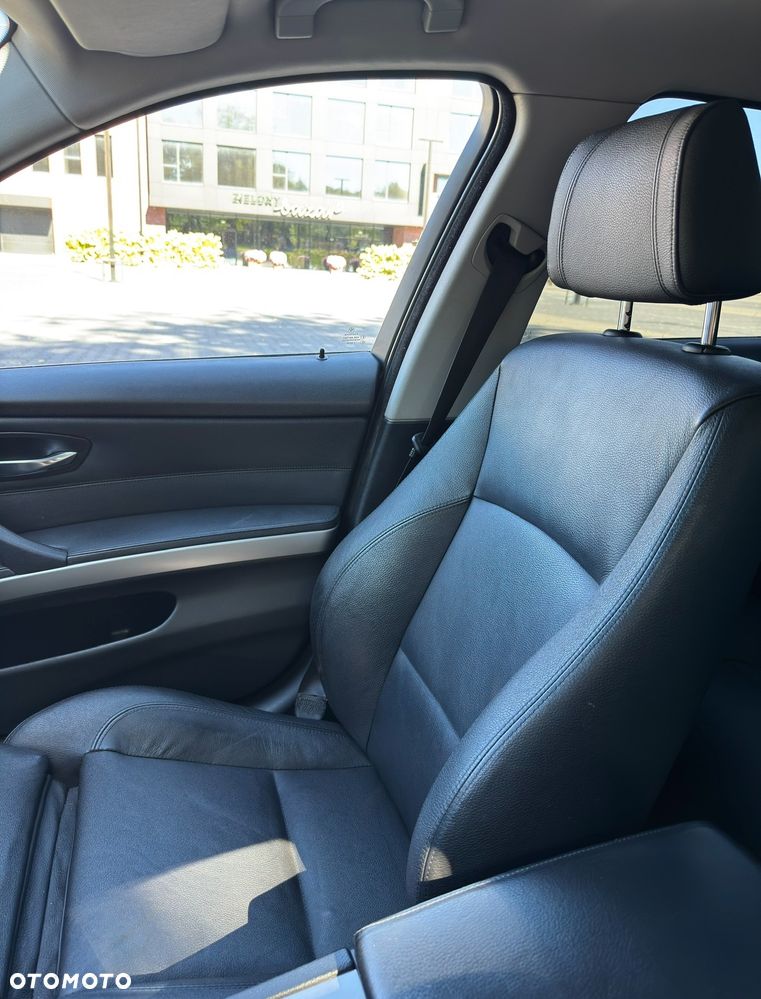 BMW Seria 3 318d - 20