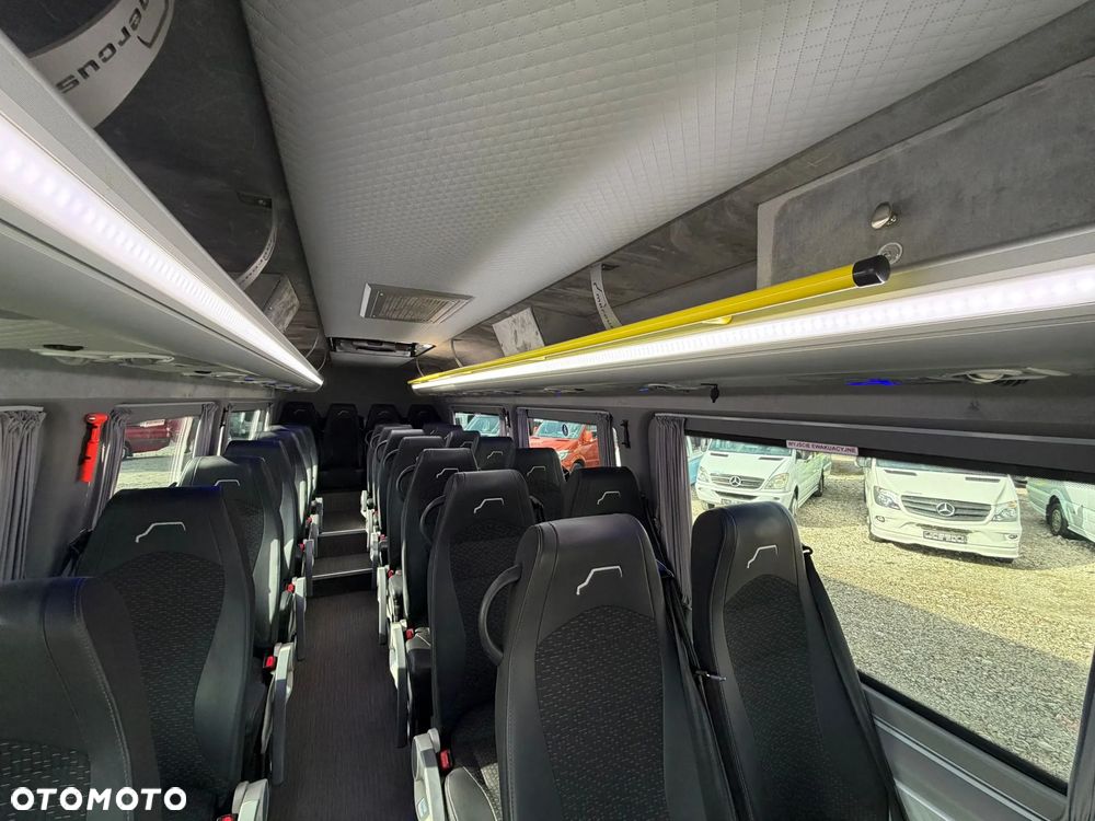 Mercedes-Benz Sprinter 517 - 27