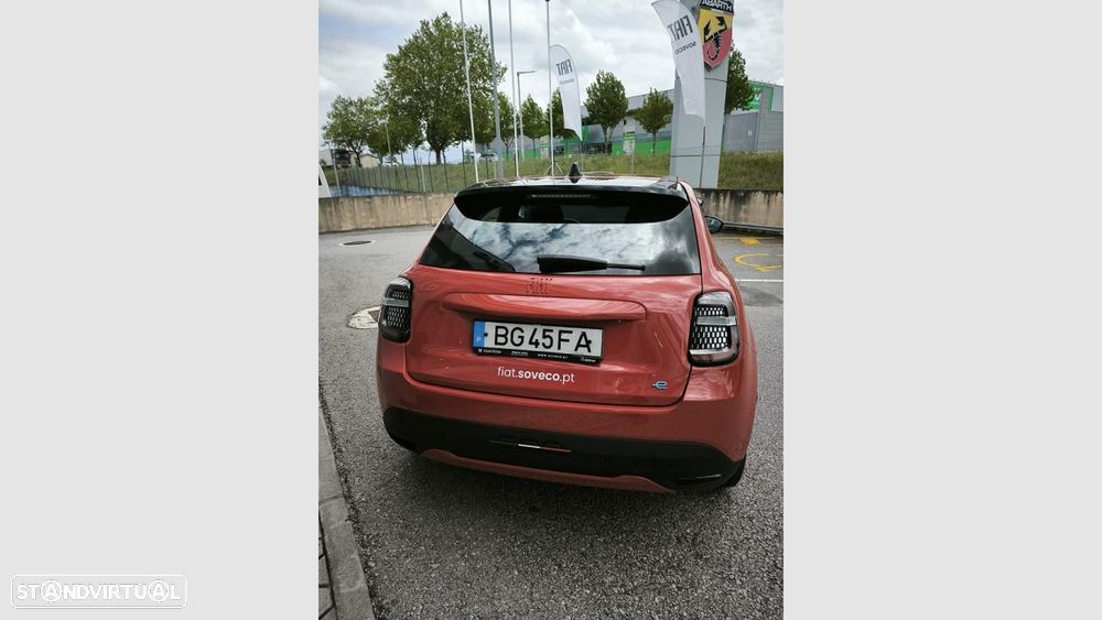Fiat 600e 54 kWh (RED) - 6