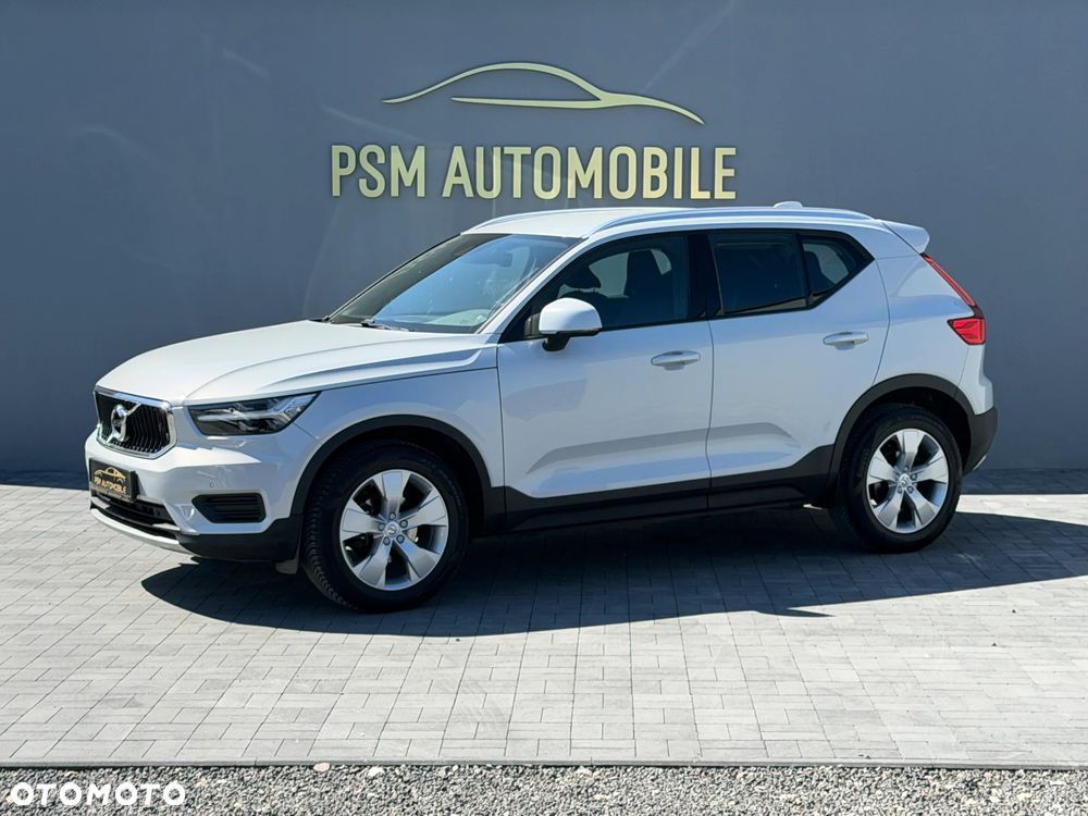 Volvo XC 40 T3 Momentum Pro - 2