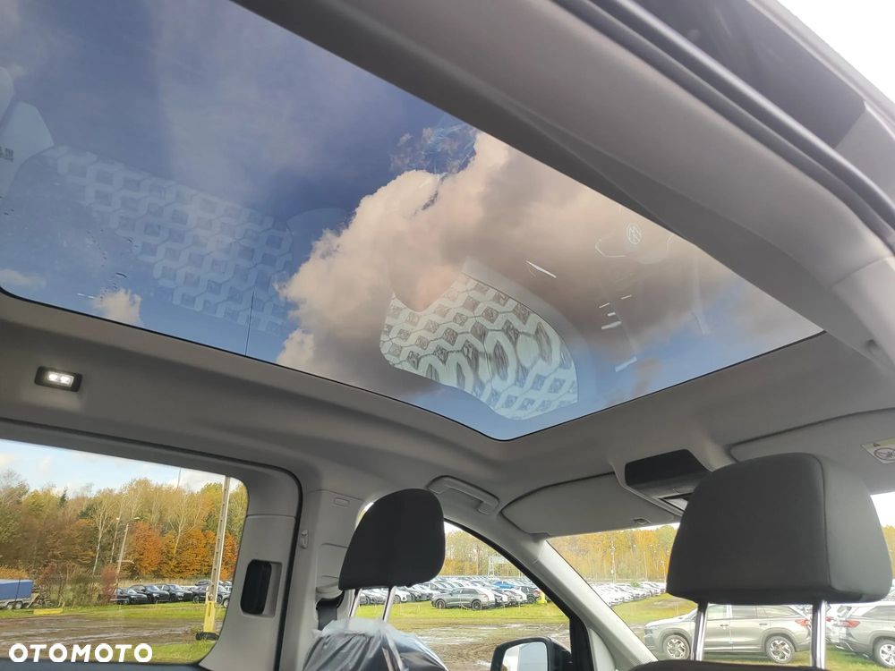 Volkswagen Caddy Maxi 2.0 TDI Dark Label DSG - 6