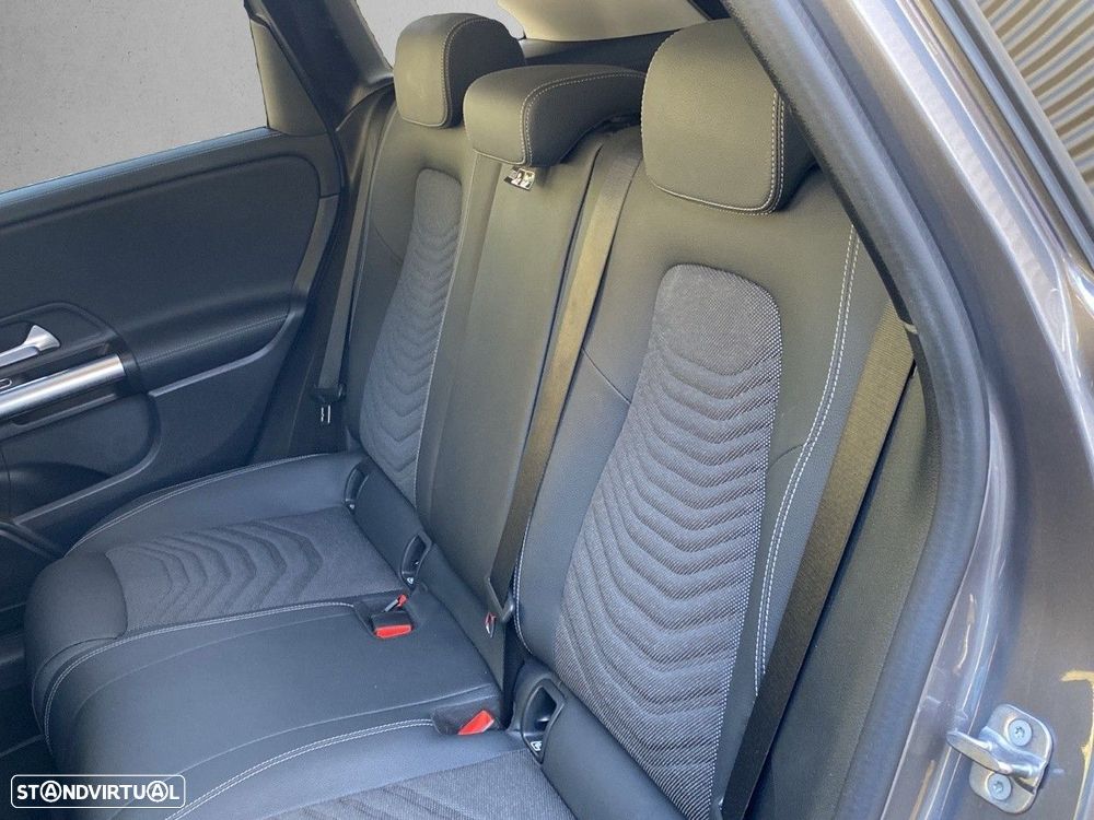 Mercedes-Benz B 180 d - 9