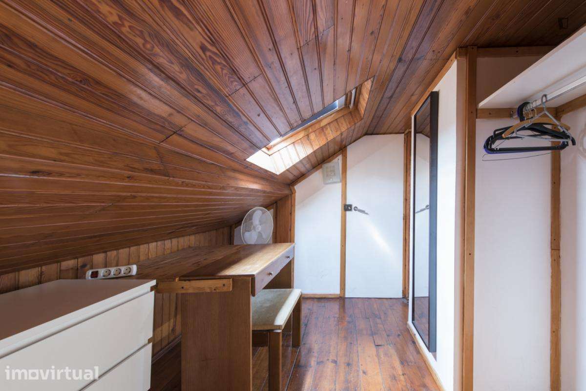 Quarto - localizado em Estrela Lisbon - Grande imagem: 2/29