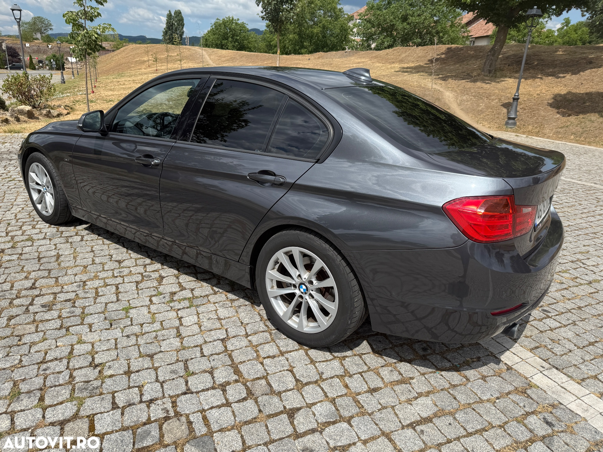 BMW Seria 3 320d Aut. Sport Line - 8