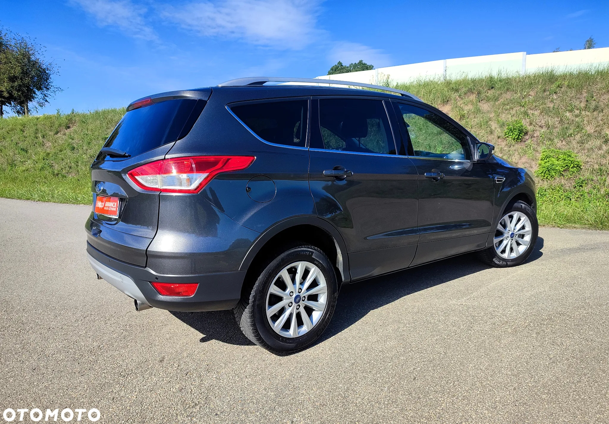 Ford Kuga 2.0 TDCi 2x4 Titanium - 16