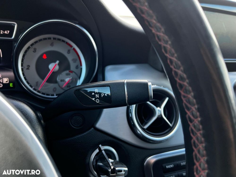 Mercedes-Benz GLA - 15